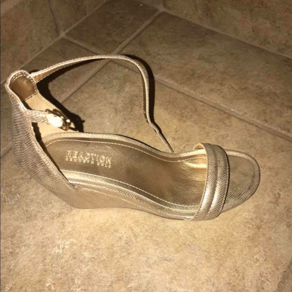 Kenneth Cole wedges